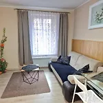 Aparthouse Apartamenty Centrum - In The City Center Near The Train Station