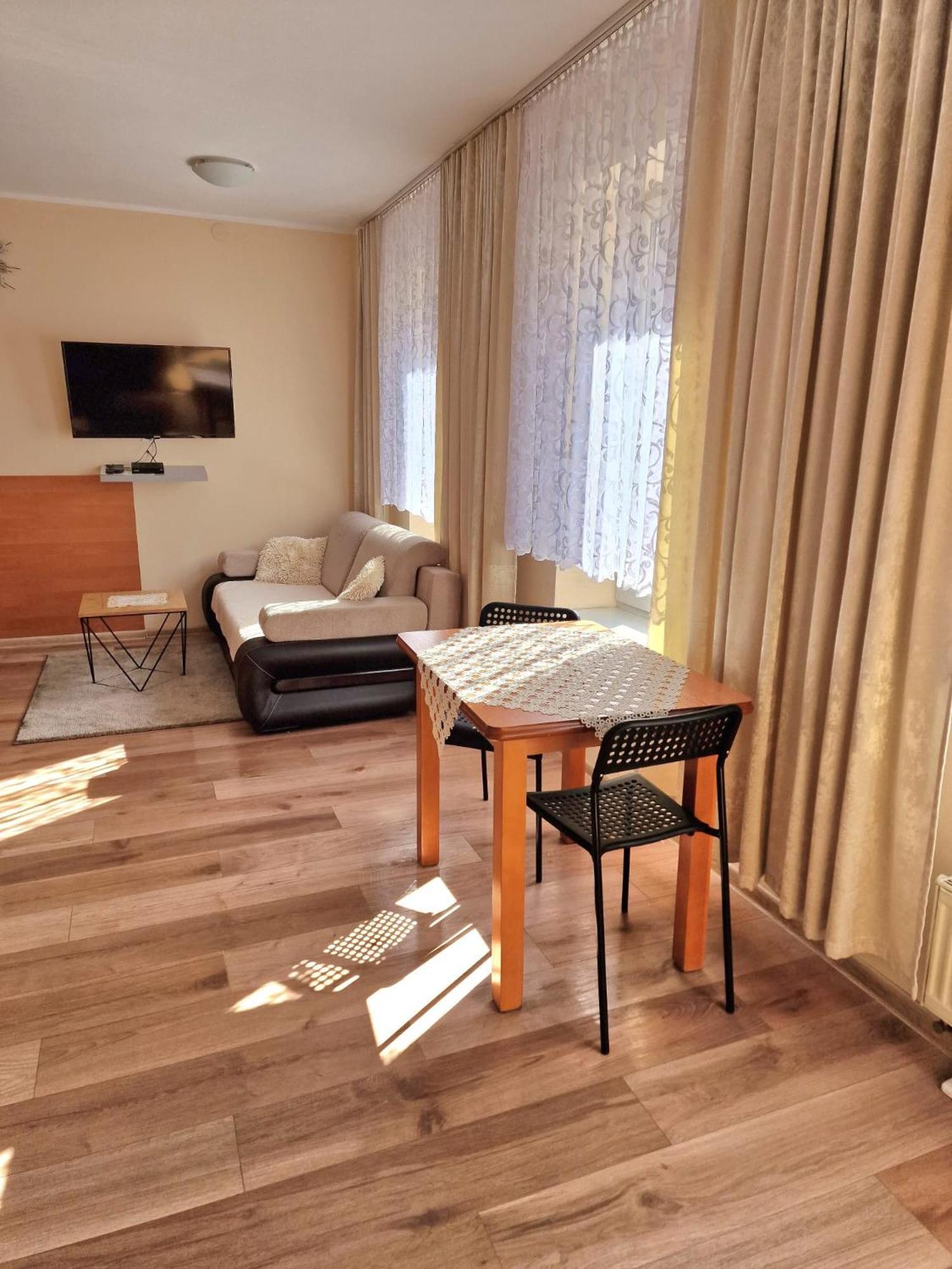 Apartment Aparthouse Centrum - In The Center Near The Train Station *